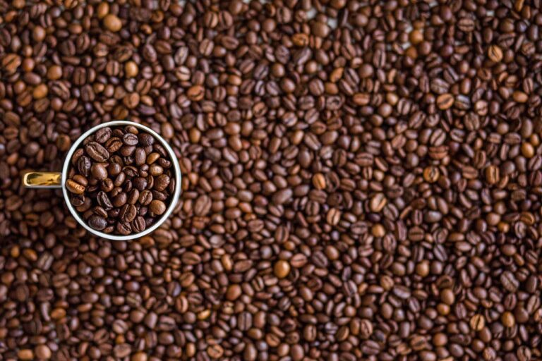 A List of the Best Japanese Ready-to-Drink Coffee Brands bulk coffee bean background with cup