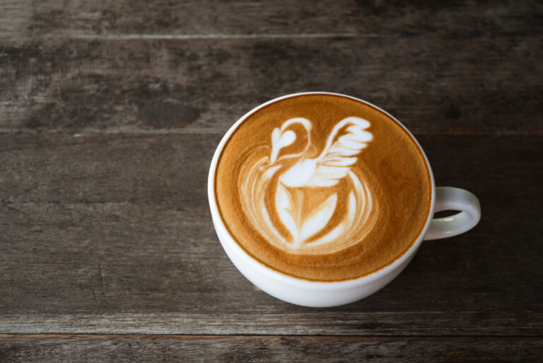 swan latte art